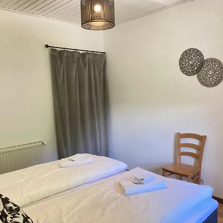 Mit Balkon Und 2 Schlafzimmer Feld am See