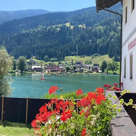 Mit Balkon Und 2 Schlafzimmer Feld am See